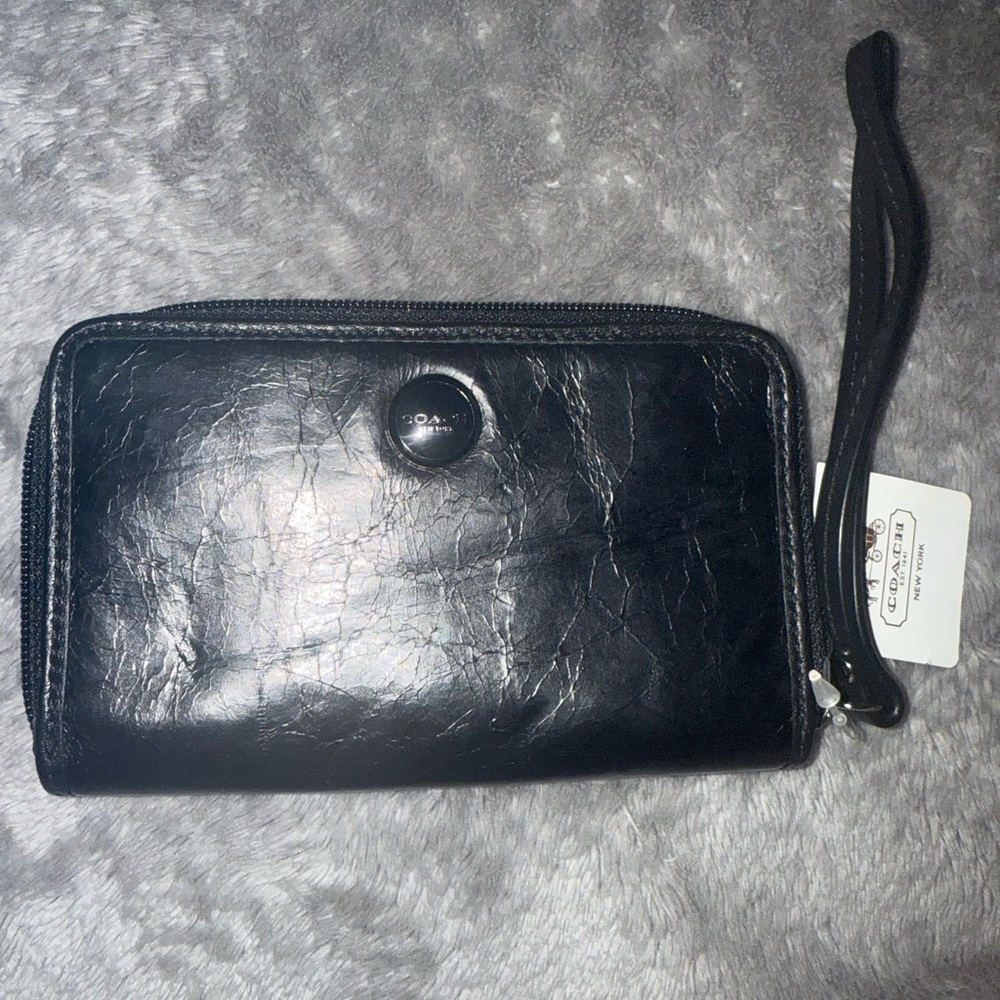 🤩 Brand New w/ Tags - COACH cardholder wristlet; black w/ multi-color interior.